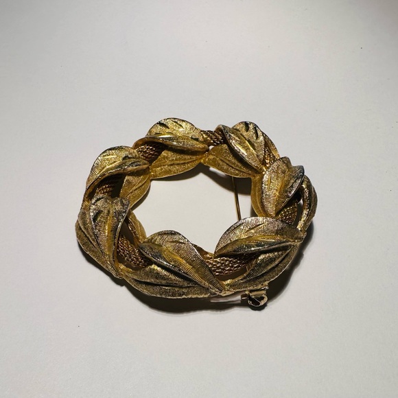 VTG. Kramer, Pin/Broach Wreath, Gold Leaves, Gold Mesh Ring, Signed - Picture 3 of 7